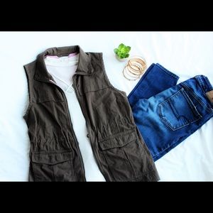 Columbia • Dark brown utility vest • Size S